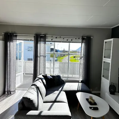 Treroms Leilighet Sentralt Pa Apartment Andenes
