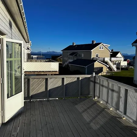 Treroms Leilighet Sentralt Pa * Andenes